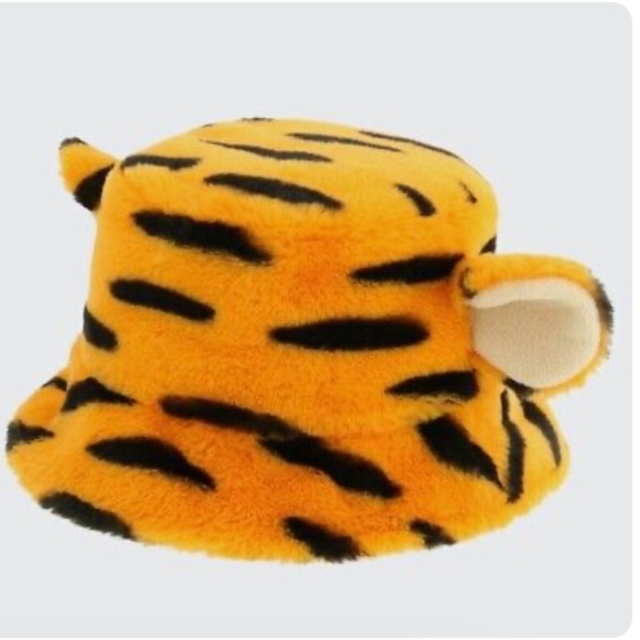 Disney Other Tokyo Disney Tdr Fuzzy Tigger Bucket Hat Rare Poshmark